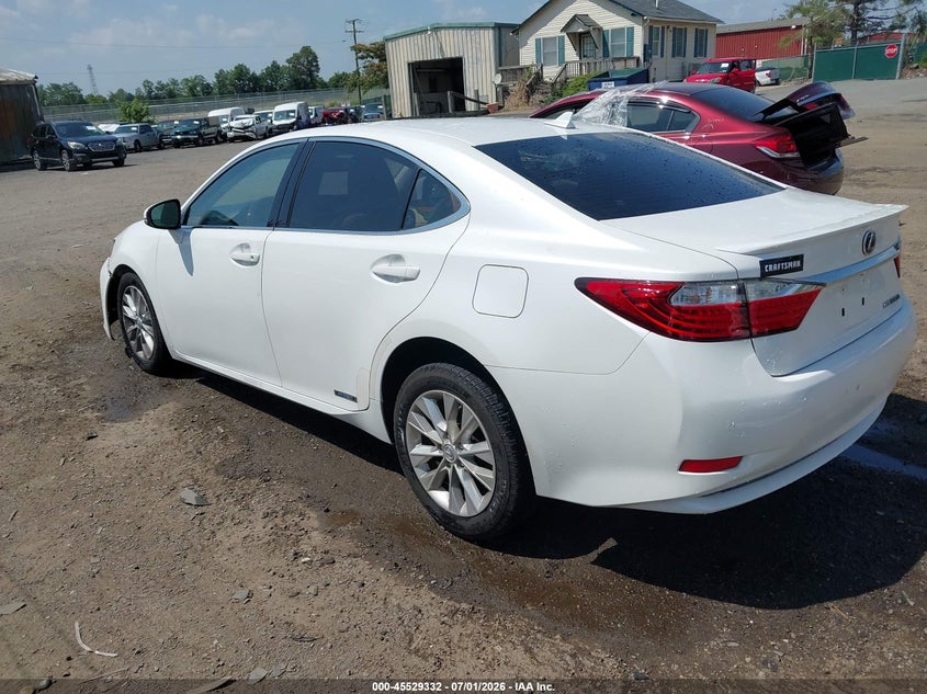 2014 Lexus VIN JTHBW1GG8E2055161 IAAI salvage auction — SIDE, Clear (Virginia), sold $3,850 on 2026-07-22 (photo 3)