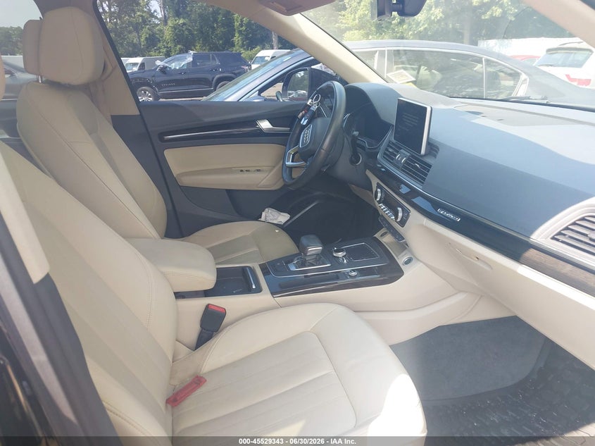 2018 Audi Q5 VIN WA1BNAFY2J2234475 IAAI salvage auction — NORMAL WEAR, Clear (New York), sold $8,600 on 2026-07-07 (photo 5)