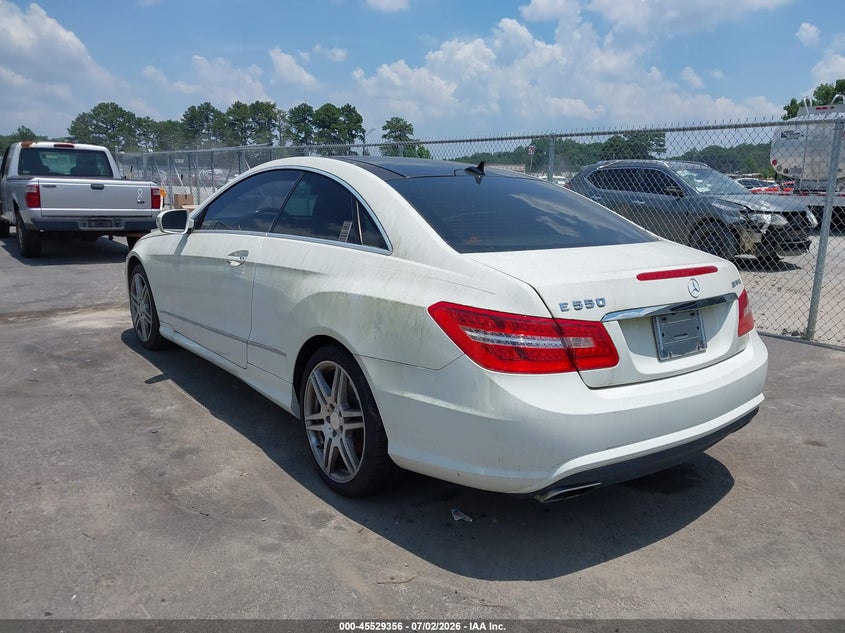 2010 Mercedes-benz E-class VIN WDDKJ7CB8AF025289 IAAI salvage auction — NORMAL WEAR, Clear (Florida), sold $2,350 on 2026-07-15 (photo 3)
