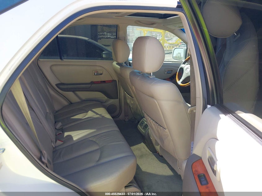2002 Lexus Rx 300 VIN JTJHF10U920256034 IAAI salvage auction — NORMAL WEAR, Regular (Nevada), sold $650 on 2026-07-10 (photo 8)