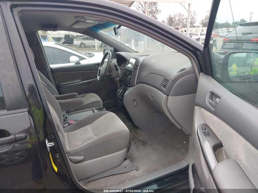 2010 Toyota Sienna VIN 5TDKK4CC0AS318506 IAAI salvage auction — FRONT END, Salvage (California), sold $1,650 on 2026-08-02 (photo 5)