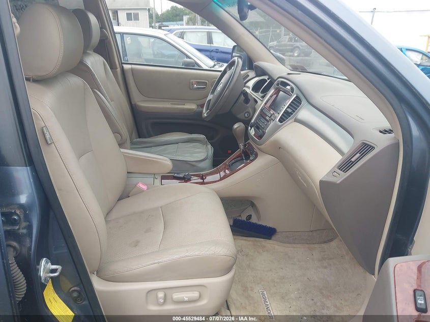 2006 Toyota Highlander hybrid VIN JTEEW21A260003445 IAAI salvage auction — NORMAL WEAR, Clear (Pennsylvania), sold $300 on 2026-07-21 (photo 5)