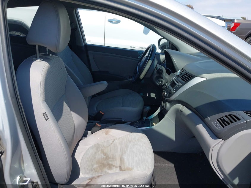 2017 Hyundai Accent VIN KMHCT4AE0HU172602 IAAI salvage auction — NORMAL WEAR, Salvage Title, sold $700 on 2026-07-29 (photo 5)