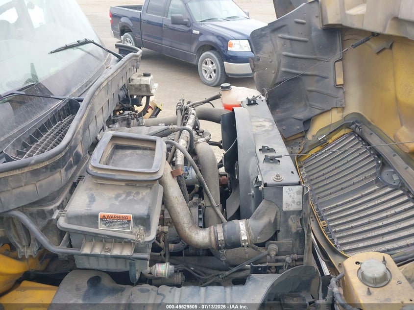 2013 International VIN 1HTMMAAM4DH105468 IAAI salvage auction — NORMAL WEAR, Wait Title, sold $75 on 2026-09-08 (photo 9)