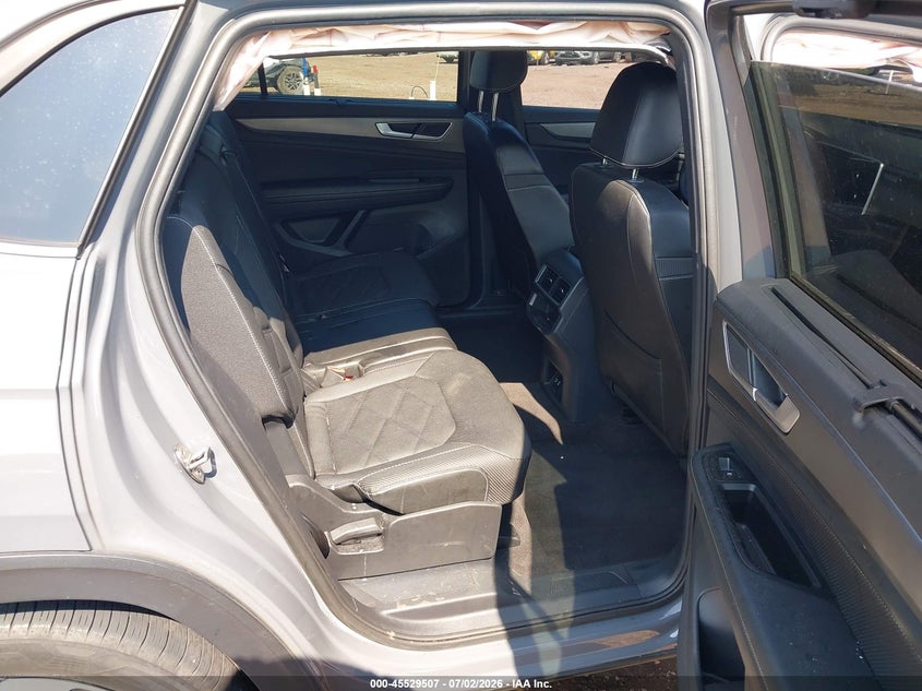 2024 Volkswagen Atlas cross sport VIN 1V2WE2CA9RC216483 IAAI salvage auction — RIGHT FRONT, Salvage (Alabama), sold $11,875 on 2026-08-19 (photo 8)