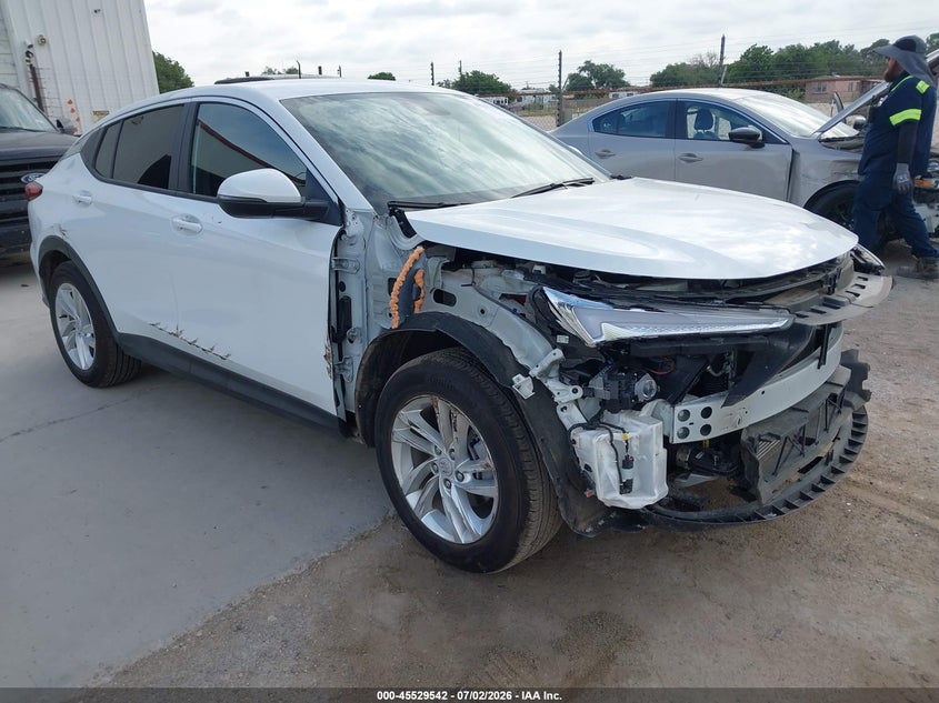 2026 Buick Envista VIN KL47LAEP3TB136854 IAAI salvage auction — LEFT FRONT, Wait Title, sold $11,800 on 2026-08-25 (photo 1)