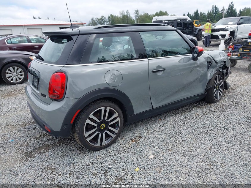 2023 Mini VIN WMW13DJ0XP2T54203 IAAI salvage auction — RIGHT SIDE, Bill Of Sale (Washington), sold $5,425 on 2026-08-05 (photo 4)
