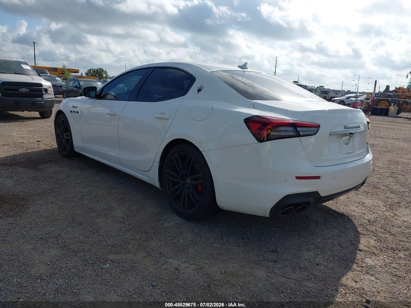 2023 Maserati Ghibli VIN ZAM57YSM0PX423691 IAAI salvage auction — WATER/FLOOD, Salvage (Texas), sold $8,200 on 2026-08-11 (photo 3)