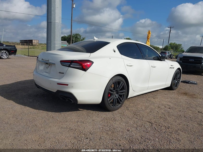 2023 Maserati Ghibli VIN ZAM57YSM0PX423691 IAAI salvage auction — WATER/FLOOD, Salvage (Texas), sold $8,200 on 2026-08-11 (photo 4)