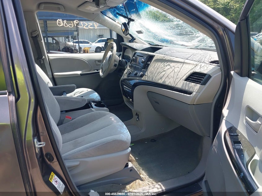 2012 Toyota Sienna VIN 5TDKK3DC2CS184416 IAAI salvage auction — FRONT END, Salvage (Connecticut), sold $1,550 on 2026-07-23 (photo 5)