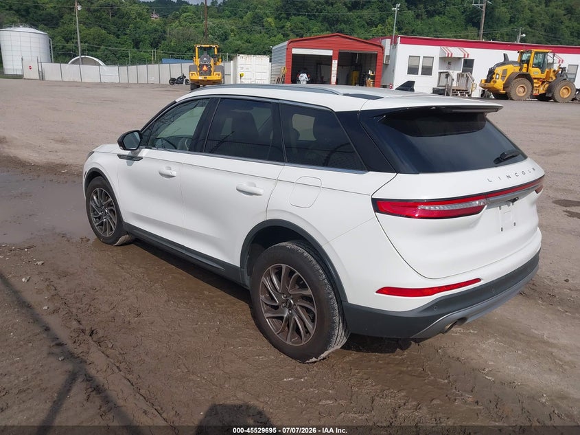 2021 Lincoln Corsair VIN 5LMCJ1C90MUL05516 IAAI salvage auction — RIGHT FRONT, Salvage (Pennsylvania), sold $4,550 on 2026-08-01 (photo 3)