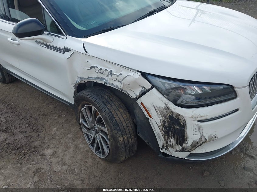 2021 Lincoln Corsair VIN 5LMCJ1C90MUL05516 IAAI salvage auction — RIGHT FRONT, Salvage (Pennsylvania), sold $4,550 on 2026-08-01 (photo 6)