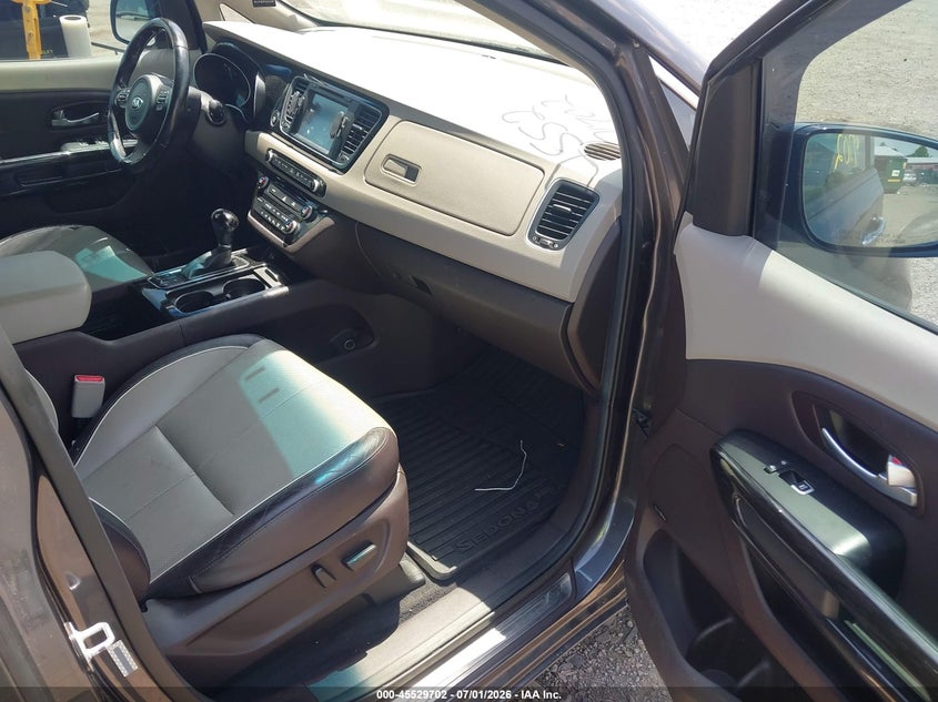 2015 Kia SEDONA VIN KNDME5C1XF6026244 IAAI salvage auction — NORMAL WEAR, Clear (Virginia), sold $1,100 on 2026-07-14 (photo 5)