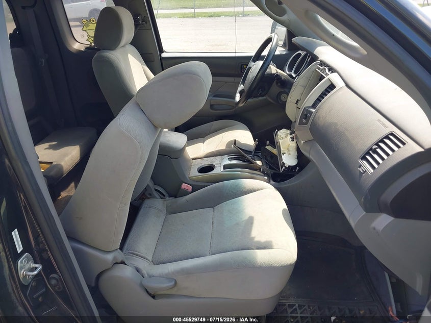 2006 Toyota Tacoma VIN 5TETX22N76Z158616 IAAI salvage auction — NORMAL WEAR, Clear (Illinois), sold $400 on 2026-07-29 (photo 5)