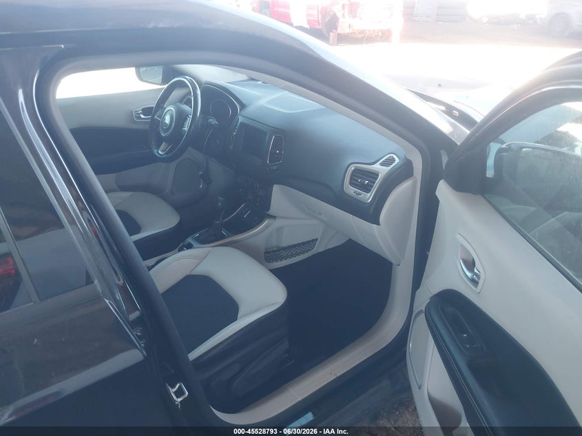 2019 Jeep Compass VIN 3C4NJCBB3KT743051 IAAI salvage auction — FRONT & REAR, Salvage Title, sold $1,550 on 2026-08-03 (photo 5)