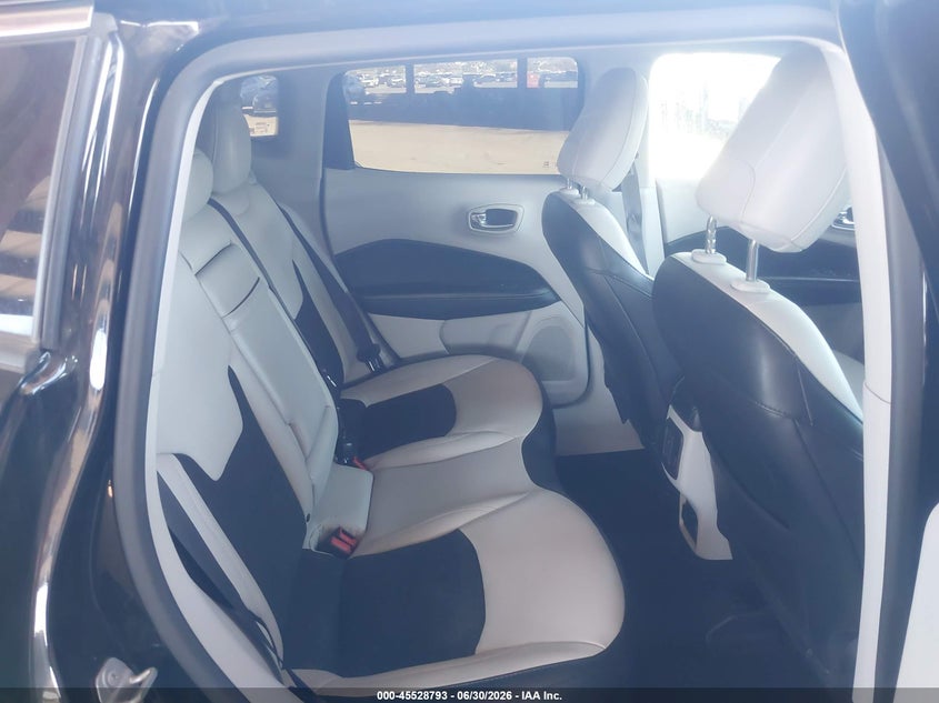 2019 Jeep Compass VIN 3C4NJCBB3KT743051 IAAI salvage auction — FRONT & REAR, Salvage Title, sold $1,550 on 2026-08-03 (photo 8)