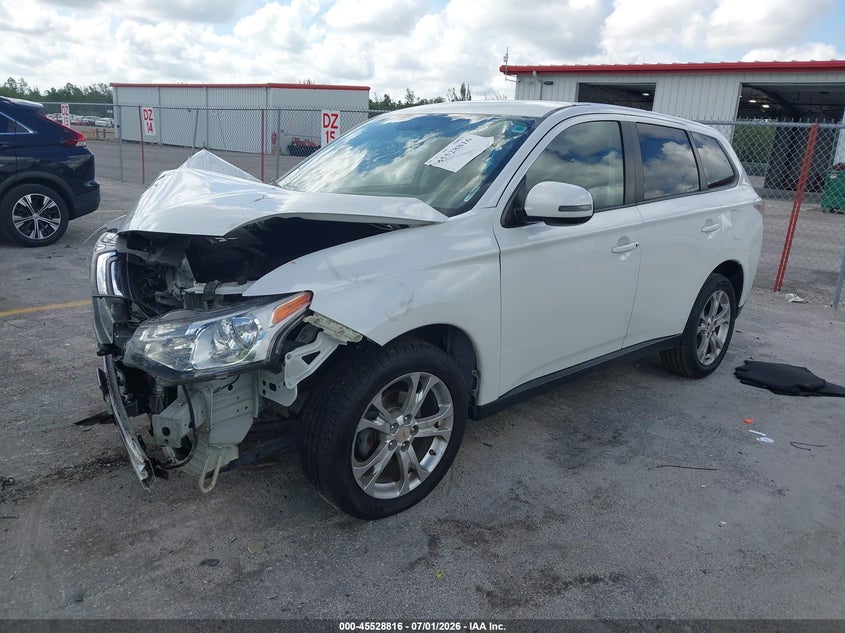 2014 Mitsubishi Outlander VIN JA4AD3A33EZ013213 IAAI salvage auction — FRONT END, Rebuildable (Florida), sold $425 on 2026-07-29 (photo 2)