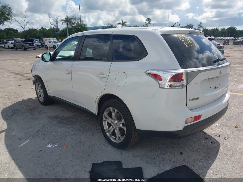 2014 Mitsubishi Outlander VIN JA4AD3A33EZ013213 IAAI salvage auction — FRONT END, Rebuildable (Florida), sold $425 on 2026-07-29 (photo 3)