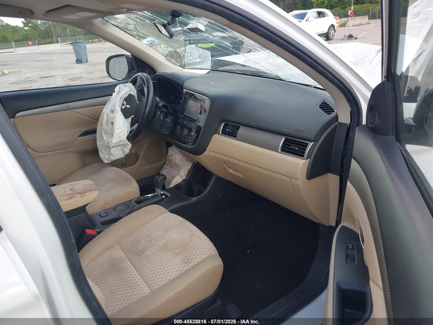 2014 Mitsubishi Outlander VIN JA4AD3A33EZ013213 IAAI salvage auction — FRONT END, Rebuildable (Florida), sold $425 on 2026-07-29 (photo 5)