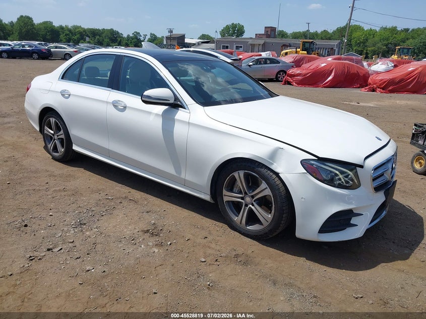 2017 Mercedes-benz E-klasse VIN WDDZF4KB6HA104046 IAAI salvage auction — FRONT END, Wait Title, sold $8,600 on 2026-08-19 (photo 1)