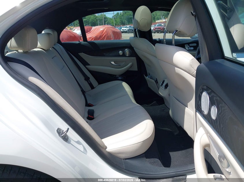 2017 Mercedes-benz E-klasse VIN WDDZF4KB6HA104046 IAAI salvage auction — FRONT END, Wait Title, sold $8,600 on 2026-08-19 (photo 8)