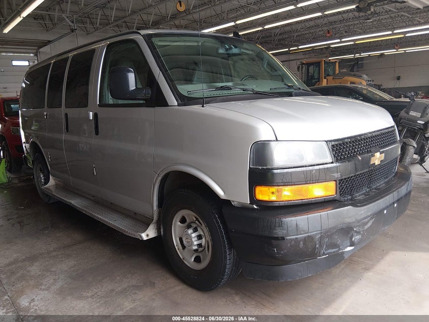2019 Chevrolet Express 2500 VIN 1GAWGEFG4K1341317 — IAAI salvage auction photo