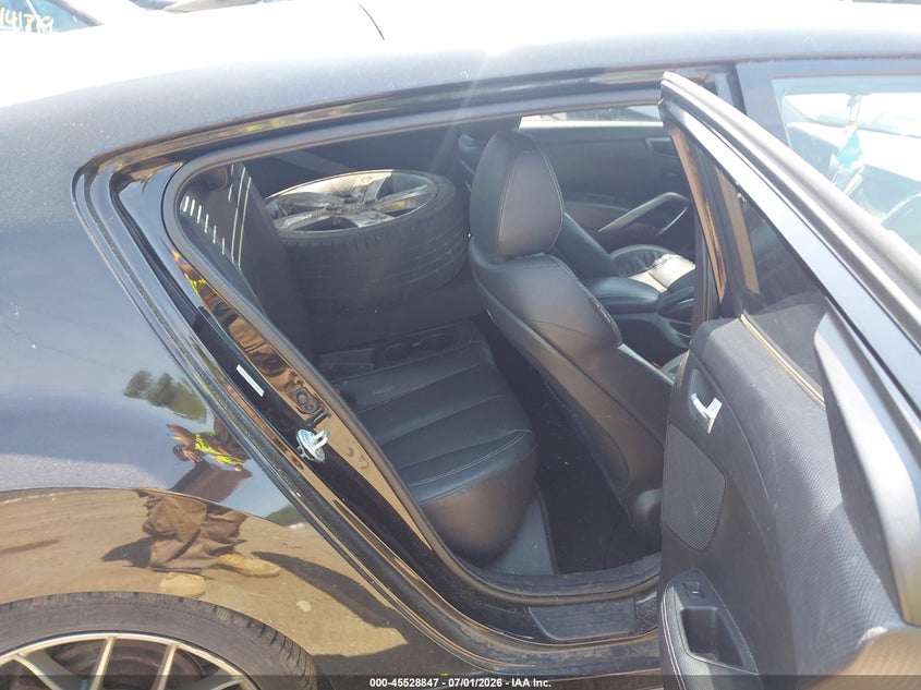 2015 Hyundai Veloster VIN KMHTC6AE7FU228379 IAAI salvage auction — NORMAL WEAR, Clear (Massachusetts), sold $800 on 2026-07-24 (photo 8)