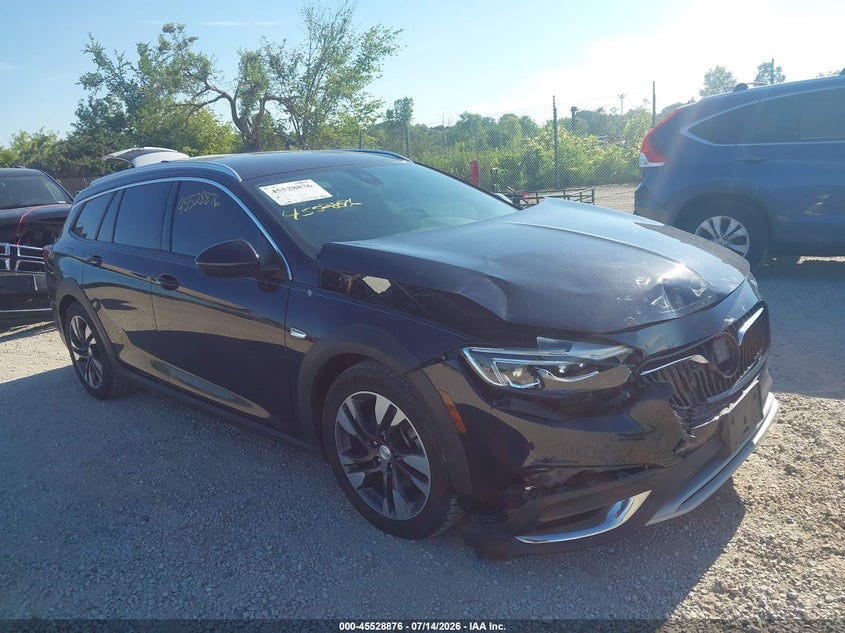 2018 Buick Regal VIN W04GV8SX0J1130701 IAAI salvage auction — FRONT END, Clear (Wisconsin), sold $3,650 on 2026-07-29 (photo 1)