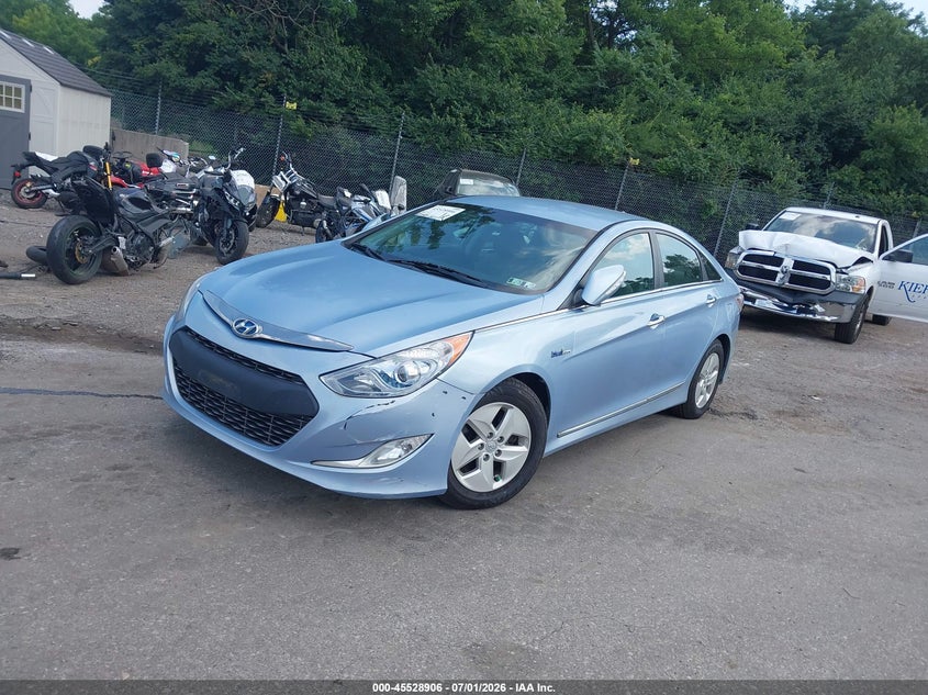 2011 Hyundai Sonata hybrid VIN KMHEC4A4XBA006578 IAAI salvage auction — SIDE, Salvage (Pennsylvania), sold $550 on 2026-07-17 (photo 2)