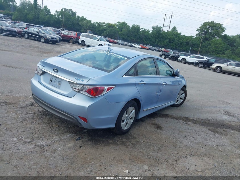 2011 Hyundai Sonata hybrid VIN KMHEC4A4XBA006578 IAAI salvage auction — SIDE, Salvage (Pennsylvania), sold $550 on 2026-07-17 (photo 4)