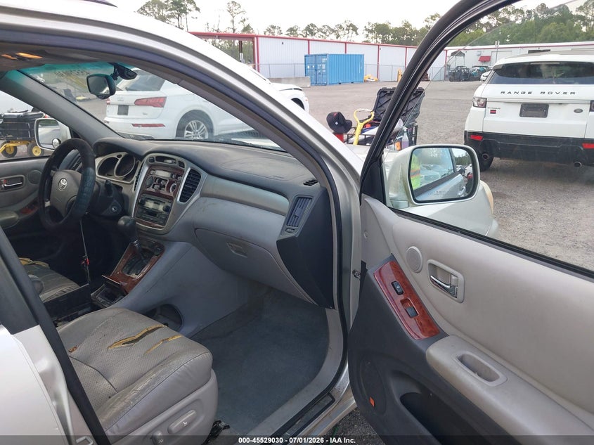 2004 Toyota Highlander VIN JTEDP21A440018311 IAAI salvage auction — NORMAL WEAR, Clear (Florida), sold $1,475 on 2026-07-07 (photo 5)