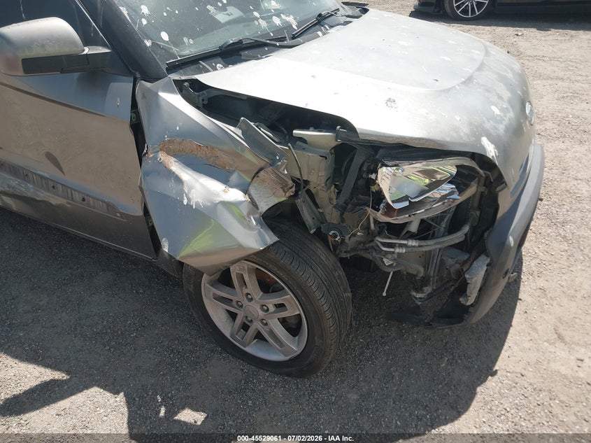2011 Kia Soul VIN KNDJT2A20B7269505 IAAI salvage auction — RIGHT SIDE, Salvage (Texas), sold $25 on 2026-07-28 (photo 6)