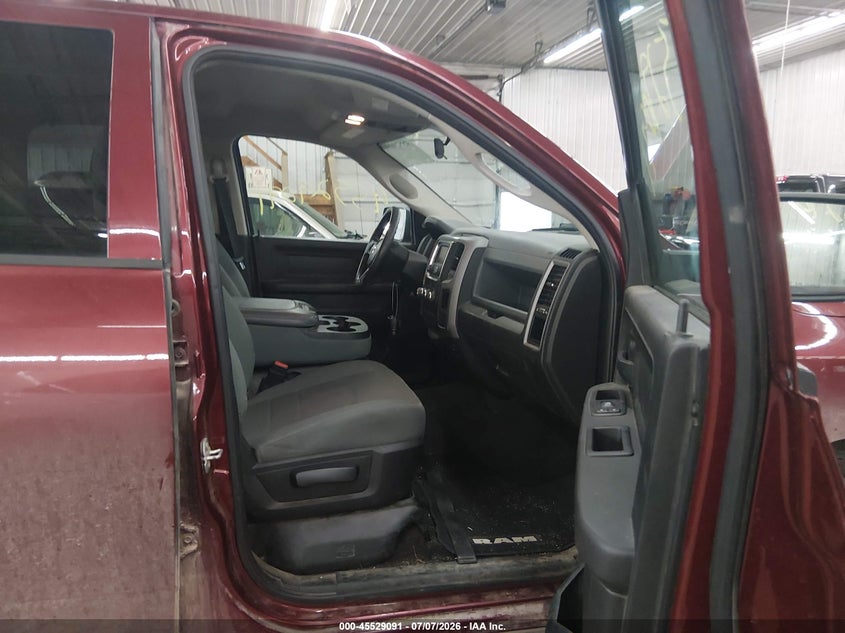 2017 Ram 1500 VIN 3C6RR7KT1HG788508 IAAI salvage auction — HAIL, Salvage (Minnesota), sold $6,000 on 2026-08-31 (photo 5)