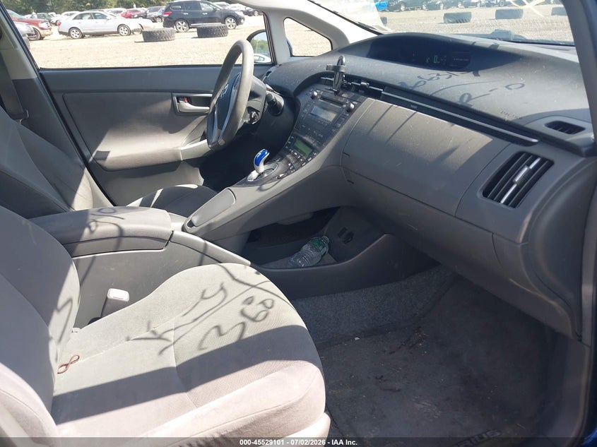 2011 Toyota Prius VIN JTDKN3DU5B1390910 IAAI salvage auction — NORMAL WEAR, Clear (New York), sold $900 on 2026-07-14 (photo 5)