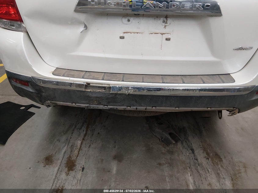 2013 Toyota Highlander VIN 5TDBK3EH1DS194964 IAAI salvage auction — LEFT REAR, Salvage (Arizona), sold $25 on 2026-07-29 (photo 6)