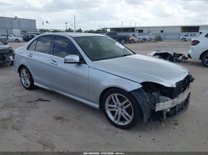 2014 Mercedes-benz VIN WDDGF4HB2EA928913 IAAI salvage auction — FRONT END, Salvage Title, sold $1,850 on 2026-08-13 (photo 1)