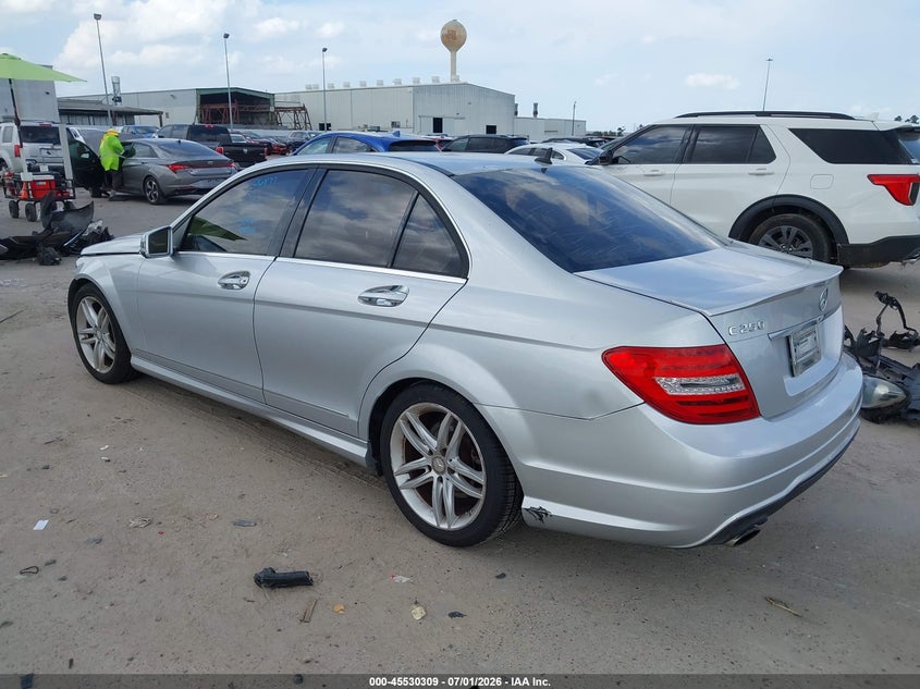 2014 Mercedes-benz VIN WDDGF4HB2EA928913 IAAI salvage auction — FRONT END, Salvage Title, sold $1,850 on 2026-08-13 (photo 3)