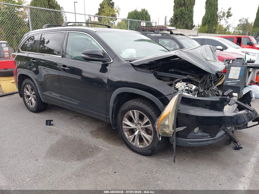 2014 Toyota Highlander VIN 5TDJKRFH1ES053388 IAAI salvage auction — FRONT END, Salvage Title, sold $3,200 on 2026-07-30 (photo 1)