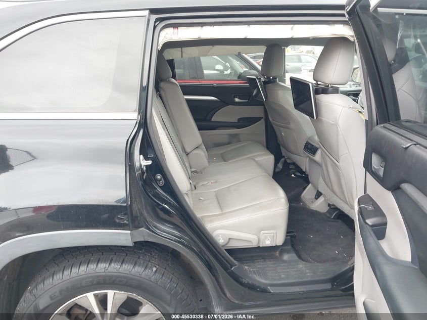 2014 Toyota Highlander VIN 5TDJKRFH1ES053388 IAAI salvage auction — FRONT END, Salvage Title, sold $3,200 on 2026-07-30 (photo 8)