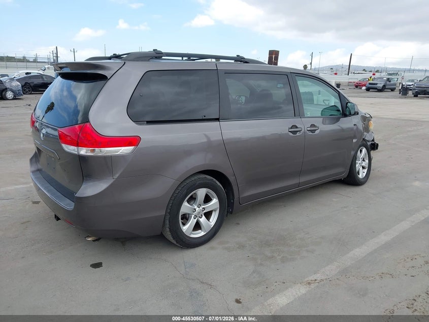 2013 Toyota Sienna VIN 5TDKK3DC0DS397091 IAAI salvage auction — FRONT END, Salvage Title, sold $2,650 on 2026-07-22 (photo 4)