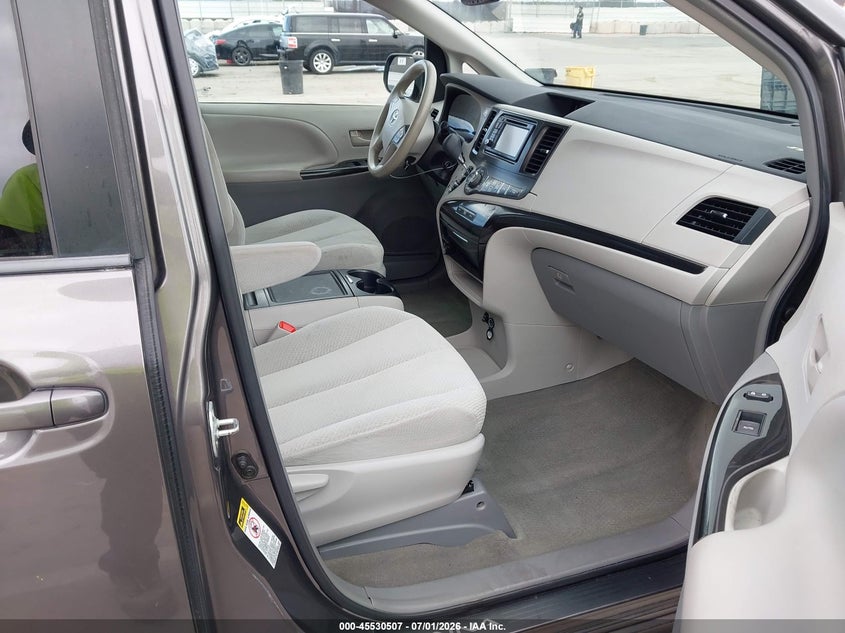 2013 Toyota Sienna VIN 5TDKK3DC0DS397091 IAAI salvage auction — FRONT END, Salvage Title, sold $2,650 on 2026-07-22 (photo 5)