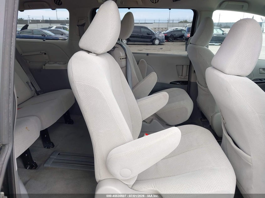 2013 Toyota Sienna VIN 5TDKK3DC0DS397091 IAAI salvage auction — FRONT END, Salvage Title, sold $2,650 on 2026-07-22 (photo 8)
