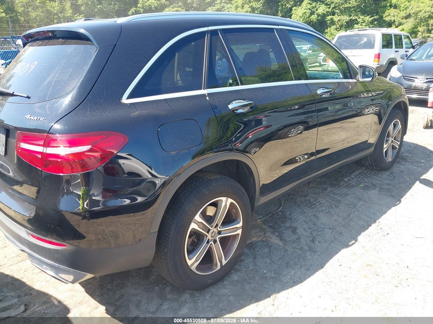2017 Mercedes-benz Glc VIN WDC0G4KB2HV013472 IAAI salvage auction — LEFT FRONT, Salvage (Massachusetts), sold $4,850 on 2026-08-04 (photo 4)