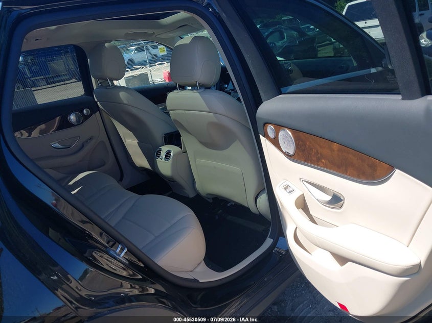 2017 Mercedes-benz Glc VIN WDC0G4KB2HV013472 IAAI salvage auction — LEFT FRONT, Salvage (Massachusetts), sold $4,850 on 2026-08-04 (photo 8)