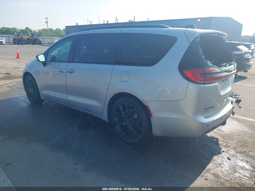 2024 Chrysler Pacifica VIN 2C4RC1GG5RR166184 IAAI salvage auction — REAR END, Salvage (Ohio), sold $10,700 on 2026-07-31 (photo 3)