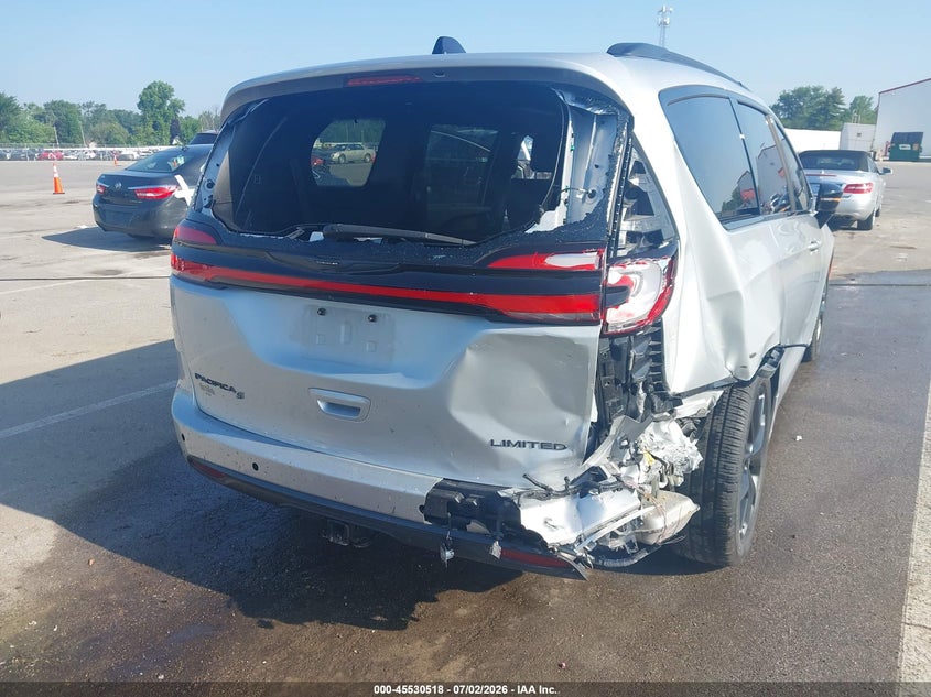 2024 Chrysler Pacifica VIN 2C4RC1GG5RR166184 IAAI salvage auction — REAR END, Salvage (Ohio), sold $10,700 on 2026-07-31 (photo 6)