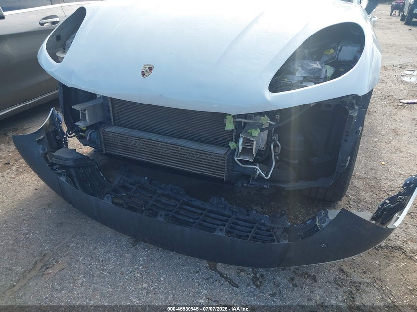 2018 Porsche Macan VIN WP1AA2A58JLB03723 IAAI salvage auction — FRONT END, Salvage Title, sold $7,300 on 2026-08-01 (photo 6)