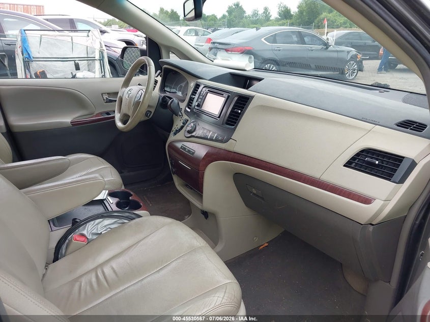 2012 Toyota Sienna VIN 5TDYK3DC3CS249672 IAAI salvage auction — NORMAL WEAR, Clear (New York), sold $2,125 on 2026-07-09 (photo 5)