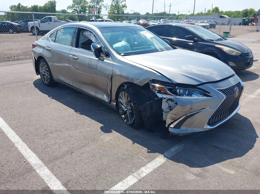 2019 Lexus ES VIN 58ABZ1B19KU030320 IAAI salvage auction — RIGHT FRONT, Salvage Title, sold $7,100 on 2026-07-29 (photo 1)