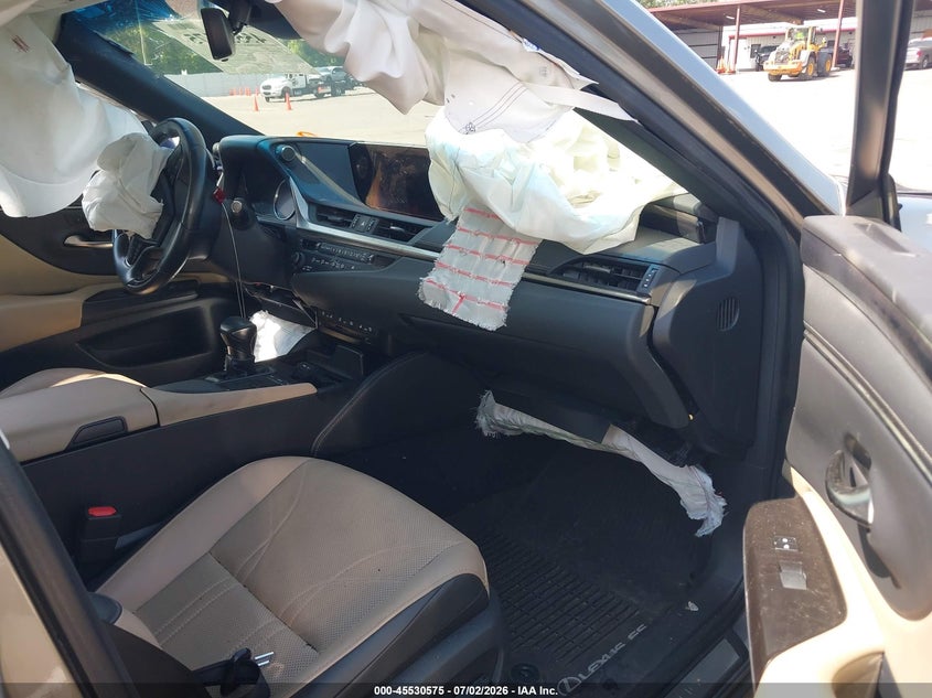 2019 Lexus ES VIN 58ABZ1B19KU030320 IAAI salvage auction — RIGHT FRONT, Salvage Title, sold $7,100 on 2026-07-29 (photo 5)